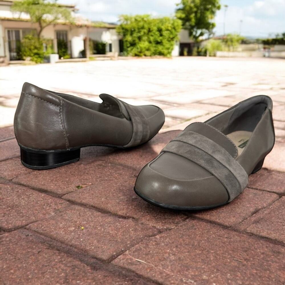 Collection By Clarks Women's 6M 6 Gray Low Heeled Leather Loafers Soft Cushion